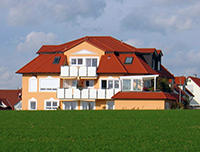 Mehrfamilienwohnhaus